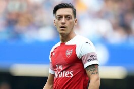 Mesut O'zil shahzoda Uilyam bilan uchrashdi. FOTO

