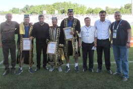 Илҳом Юнусов, Дилшод Шарофетдинов, Акмал Бозоров расман «бутсасини михга илди»