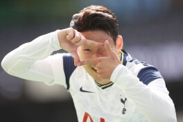 O'rtoqlik o'yini. Sonning dubli “Tottenxem”ga yirik g'alaba keltirdi