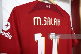 Ijtimoiy tarmoqlarda "Liverpul"ning yangi uchinchi libosining surati tarqaldi