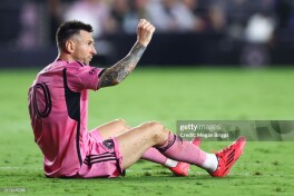 Lionel Messi bugun yubiley golini urdi