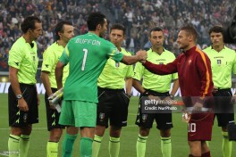 Totti futbol tarixidagi eng kuchli darvozabonni aytdi