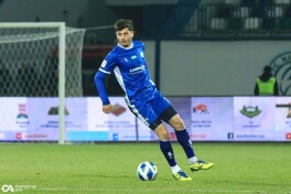 Birinchi davrani “Lokomotiv“da o'tkazgan himoyachi OKMK yig'iniga qo'shildi