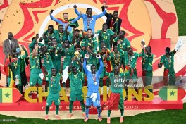 Senegal prezidenti 19 yanvarni haq to'lanadigan dam olish kuni deb e'lon qildi