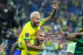 Dani Alves: "Butun Braziliya Neymar uchun o'ynashi kerak"