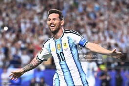 Lionel Messi: "Tarixdagi eng zo'rlardan biri deb hisoblanish - aqlbovar qilmas maqtov. Xudo menga juda ko'p narsa berdi, bundan ortig'ini so'ray olmayman"
