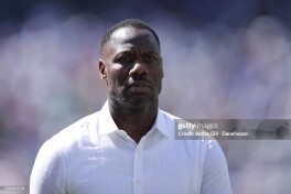 Senegal terma jamoasi bosh murabbiyi Tiav JCH da shartnomasiz ishlamoqda – unga 5 oylik maoshi to'lanmagan, futbolchilar esa ko'chadan taom buyurtma qilishyapti