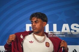 Ямал Инстаграмга Франция дарвозасига урган голини жойлади