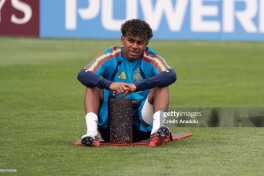 "Uni xonaga qamab qo'yish kerak!". Skaloni JCH-2026 finalida Argentina Yamalni qanday to'xtatishi haqidagi savolga hazil bilan javob berdi