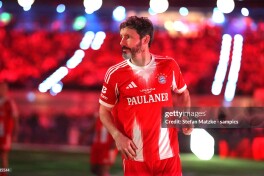 Van Bommel Garsiya ketganidan so'ng Belgiya terma jamoasini boshqarishi mumkin