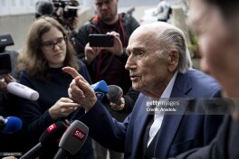 "ФИФАга аёл киши раҳбарлик қилиши керак бўлган вақт келди". Блаттер Норвегия ассоциацияси президенти Лизе Клавенесс ҳақида