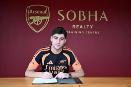 Rasman. "Arsenal" 17 yoshli gruziyalik futbolchi bilan shartnoma imzoladi