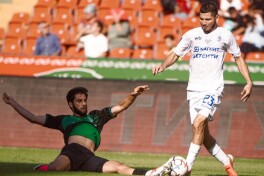 RPL. 5 ta gol urilgan o'yinda "Dinamo Maxachqala" mehmonda "Axmat"ga mag'lub bo'ldi, Mahamadjonov to'liq o'ynadi