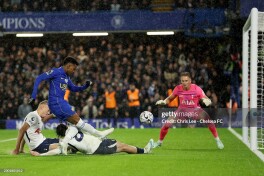 PSJ qishda "Chelsi" futbolchisini ijaraga olishi mumkin - Foot01